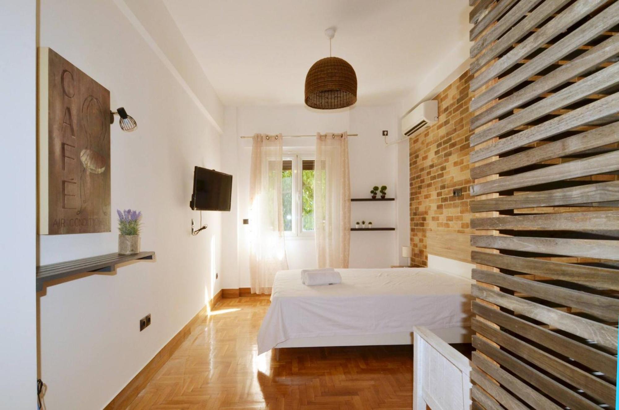A Modern Rustic Cosy Apartment At The Foot Of Mount Lycabettus Athen Exterior foto