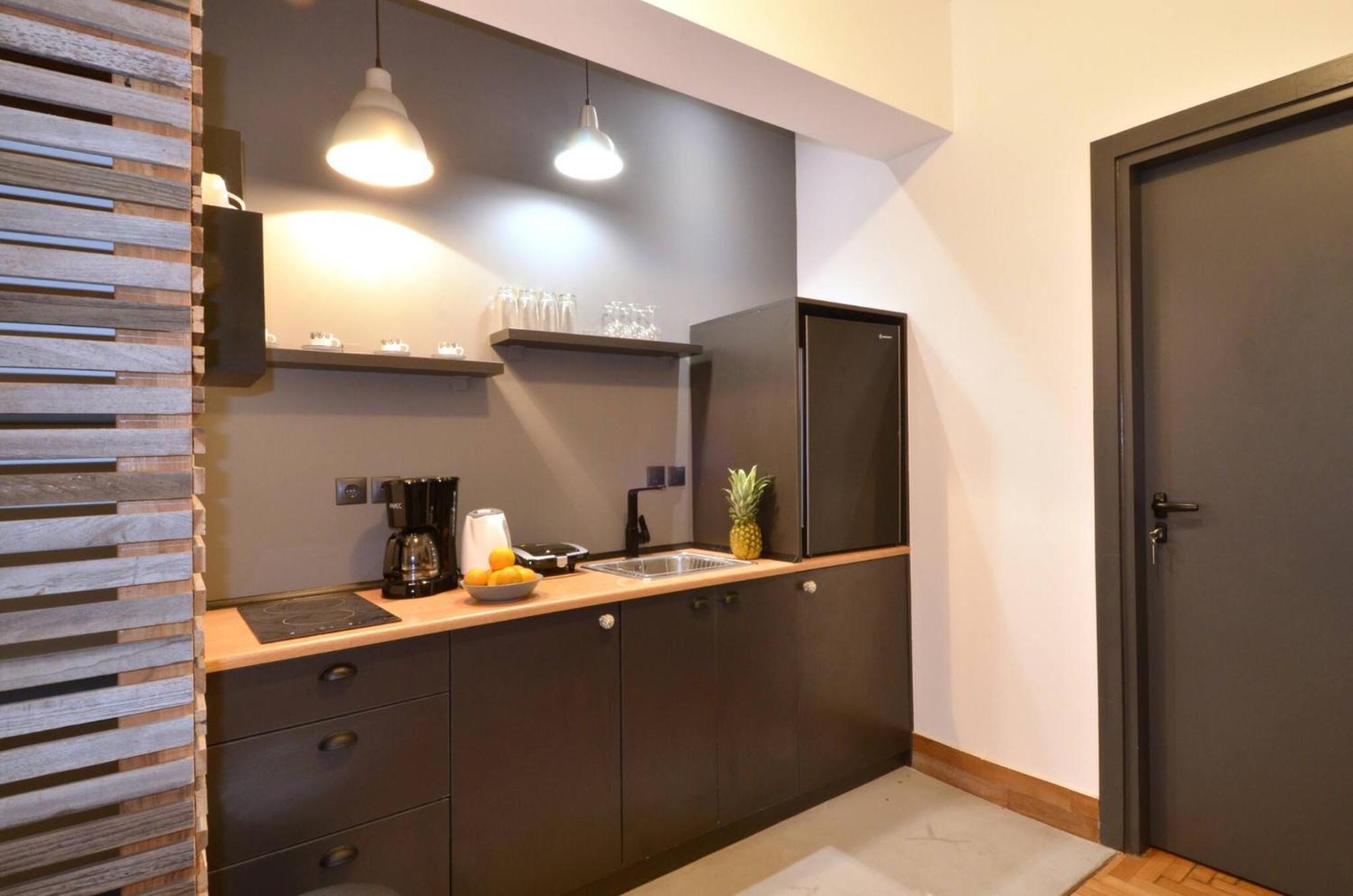 A Modern Rustic Cosy Apartment At The Foot Of Mount Lycabettus Athen Exterior foto